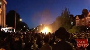 Londra’da Yahudi Festivali’nde patlama 30 yaralı