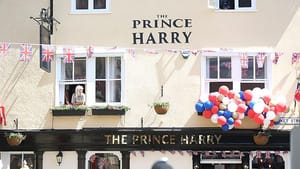 İngiltere’de kraliyet düğünü: Harry ile Meghan evlendi