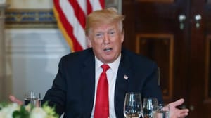 Trump’tan Maduro’ya demokrasi çağrısı