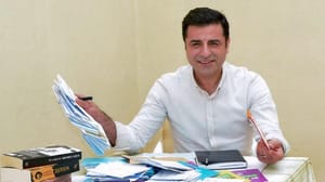 Demirtaş: Ülkemizi uçurumun kenarından çekip alacağız