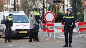 Hollanda’da sürücü, aracıyla grubun arasına daldı: 1 ölü