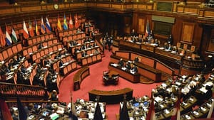 İtalya’da Conte hükümeti Senato’dan güvenoyu aldı