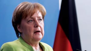 Merkel’den Euro Bölgesi için yeni para fonu önerisi