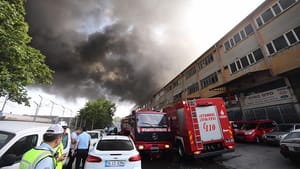 İstanbul’da iplik fabrikasında yangın