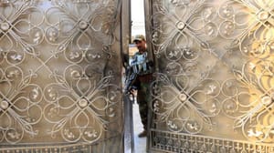 Afganistan’da ebelik okuluna yapılan saldırıyı DEAŞ üstlendi