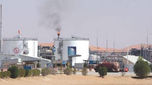 ARAMCO’nun rafinerisinde çıkan yangın söndürüldü