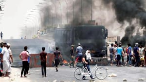 Basra yanıyor