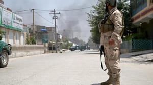 Afganistan’da ebe okuluna saldırı