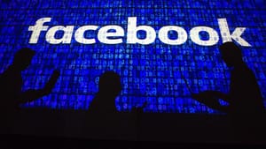 Facebook’un piyasa değerinden 122 milyar dolar silindi