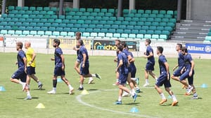 Fenerbahçe taraftarının önüne çıkıyor