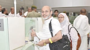 Bangladeşlilerden oluşan ilk Hacı kafilesi Cidde’ye ulaştı