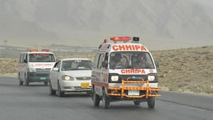 Pakistan’da milletvekili adayına bombalı saldırı
