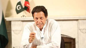 Pakistan’da İmran Han güvenlik gerekçesiyle evinden çıkartıldı