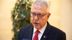 Büyükelçi Kılıç’tan Fransız yazarın iddialarına cevap