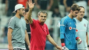 Beşiktaş Teknik Direktörü Güneş: Oyun üstünlüğümüzün sahaya yansıması sevindirici