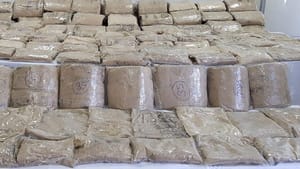 Ev eşyaları arasında 384 kilo 594 gram eroin ele geçirildi