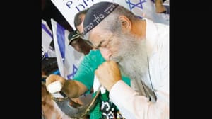 Netanyahu’dan müttefiklerine erken seçim tehdidi