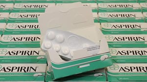 Aspirin’in 70 yaşın üstündekilerde yarardan çok zararı olduğu iddiası