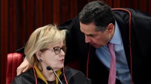 Hapisteki Lula da Silva’ya mahkemeden adaylık engeli