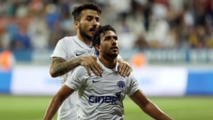 Kasımpaşa liderlik koltuğunda