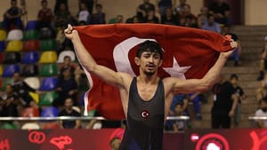 Milli güreşçi Kerem Kamal’dan altın madalya
