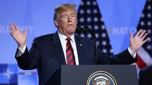 Trump’tan Rusya soruşturmasına ‘cadı avı’ benzetmesi