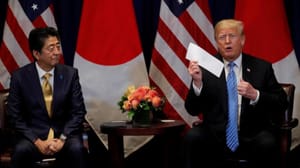 Trump Kim’i ‘aşkla’ övdü