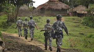 Bangladeş-Myanmar sınırında açılan ateş sonucu Arakanlı bir çocuk yaralandı