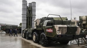 Rusya, Suriye’ye S-300 teslimatına başladı
