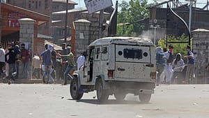 Cammu Keşmir’de çatışma: 3 ölü, 35 yaralı