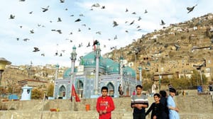 ABD, Afganistan’daki Taliban ve DEAŞ mevkilerine saldırı düzenledi