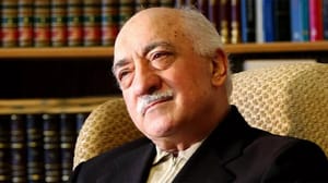Gülen’in yerleşkesi önündeki güvenlik, şüpheli gördüğü bir kişiye ateş açtı