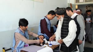 Afganistan’ın Kandahar vilayetinde halk sandık başında