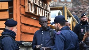 Göçmen cenneti ‘Riace Rüyası’ nasıl kabusa dönüştü?