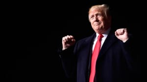ABD’de özel telefon tartışması: Trump dinleniyor mu?