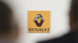 Carlos Ghosn davasında Fransa’nın önceliği Renault’un istikrarı