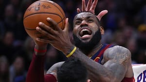 LeBron rekor kırdı, Lakers kazandı