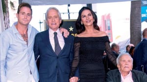 Michael Douglas’ın yıldızı Hollywood Bulvarı’nda yerini aldı