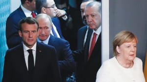 Macron, tükenmişlik sendromuna mı girdi?