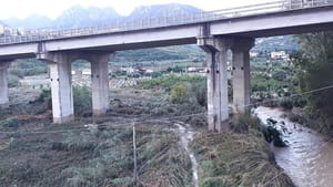 İtalya’da sel 10 can aldı