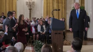 Trump ile tartışan muhabirin basın kartı askıya alındı