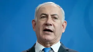 Netanyahu, S-300 anlaşmasını dondurmak için Putin ile görüşmek istiyor