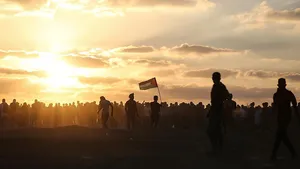 İsrail’den Gazze’deki barışçıl göstericilere hava saldırısı