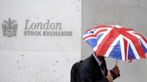 İngiltere: Brexit sonrası Avrupalılar göçmenler ile aynı kurallara tabi olacak