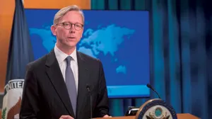 ABD’nin İran Özel Temsilcisi Brian Hook’tan Şarku’l Avsat’a özel röportaj: Tahran, balistik füzelerini bölgeye konuşlandırıyor