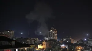 İsrail savaş uçağı Gazze’nin kuzeyini bombaladı