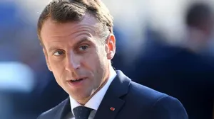 Macron’dan Harkilere onur nişanesi