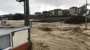 Sakarya ve Kocaeli’de sağanak sele yol açtı