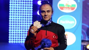 Elif Jale Yeşilırmak’tan gümüş madalya