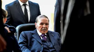 Buteflika, cumhurbaşkanlığı için yeniden aday gösterildi